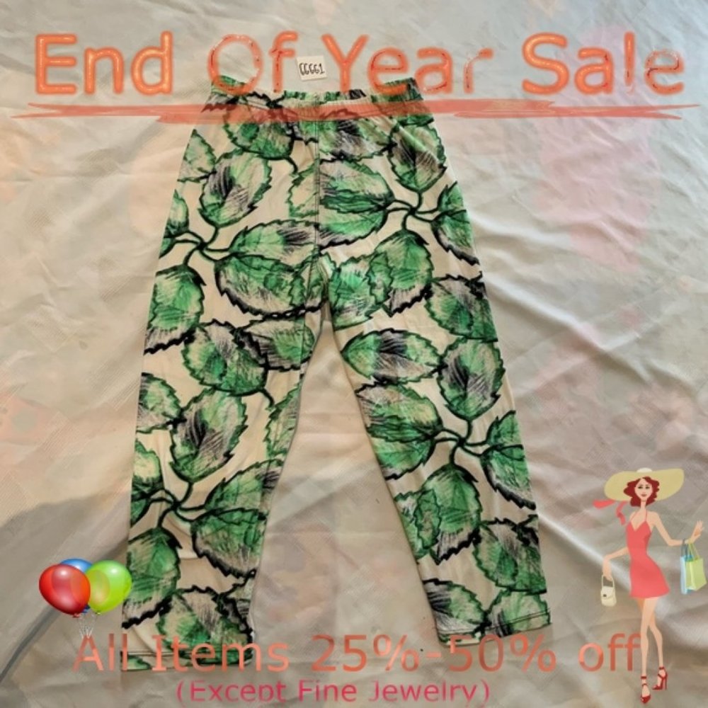 Gently used soft capris with leaf design - Picture 1 of 2